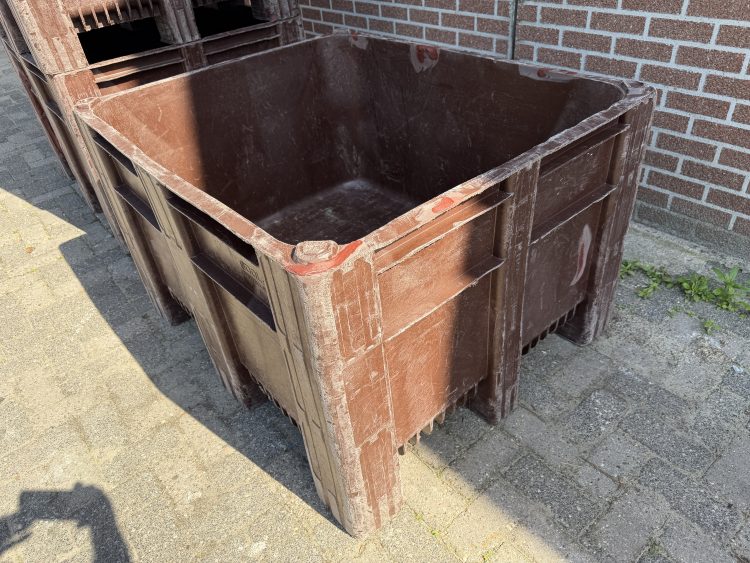 Dolav palletbox paarden opslag voerbox kunststof hooi slow