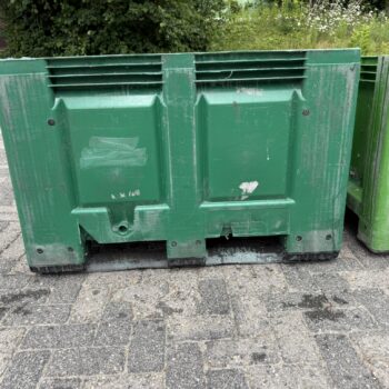Groene palletbox paarden opslag voerbox kunststof hooi slowfeeder