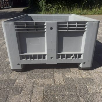 Kunststof palletbox 120x100x60cm laagmodel slede grijs