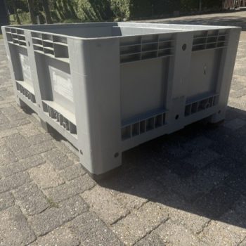 Kunststof palletbox 120x100x60cm laagmodel slede grijs