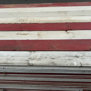 Rood/witte sloophout planken gekleurd 220cmx14cm
