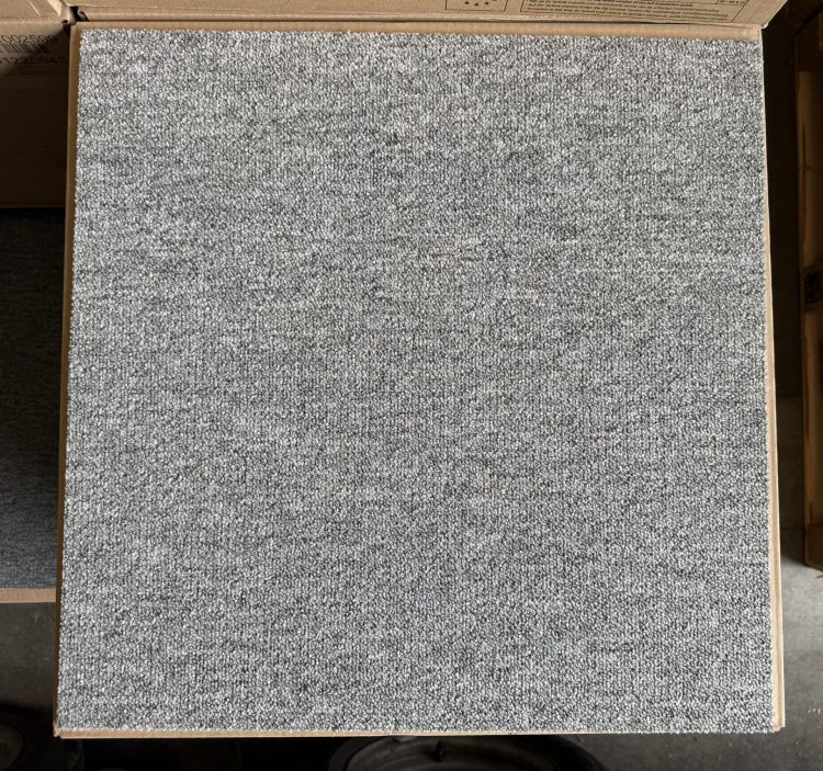 Desso tapijttegels Essence 9926 grijs 50x50cm Nieuw