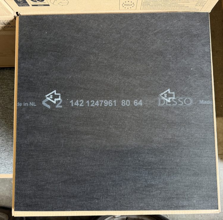 Desso Essence Pure 7925 groen 50x50cm tapijttegels nieuw
