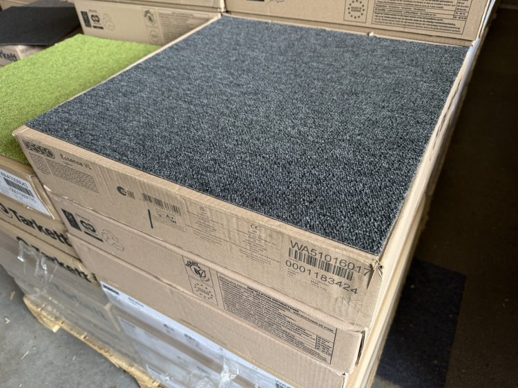 Desso Essence 9502 Grijs 50x50cm tapijttegels nieuw