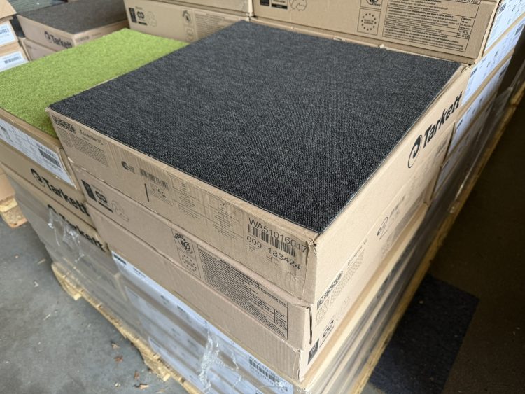 Desso Esscence 9504 grijs 50x50cm tapijttegels nieuw