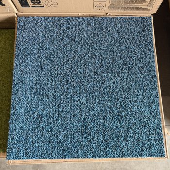 Desso tapijttegels Fuse 8423 blauw Soundmaster 50x50cm nieuw