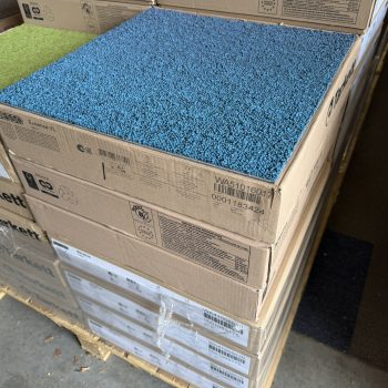 Desso tapijttegels Fuse 8423 blauw Soundmaster 50x50cm nieuw