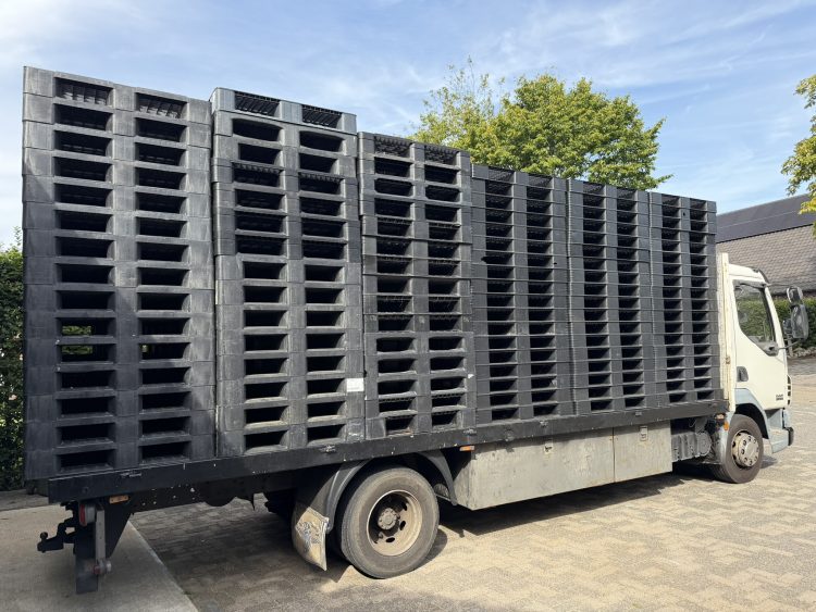 Kunststof pallet | 6 onderlatten | meerdere op voorraad