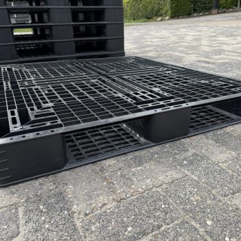 Kunststof pallet | 6 onderlatten | meerdere op voorraad