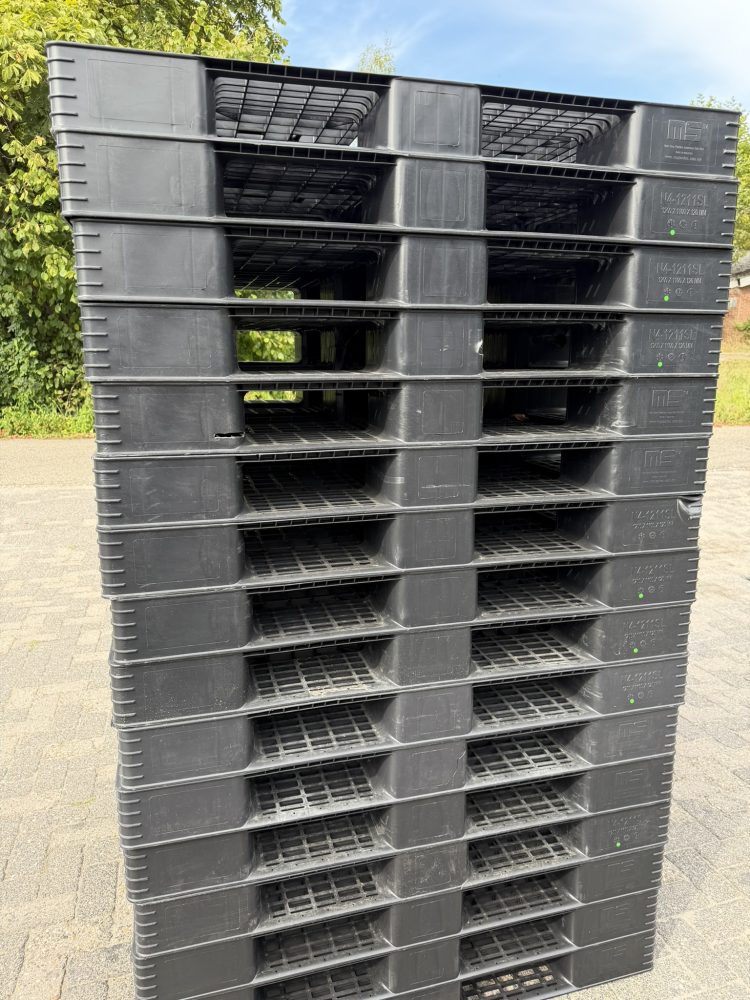 Kunststof pallet | 6 onderlatten | meerdere op voorraad
