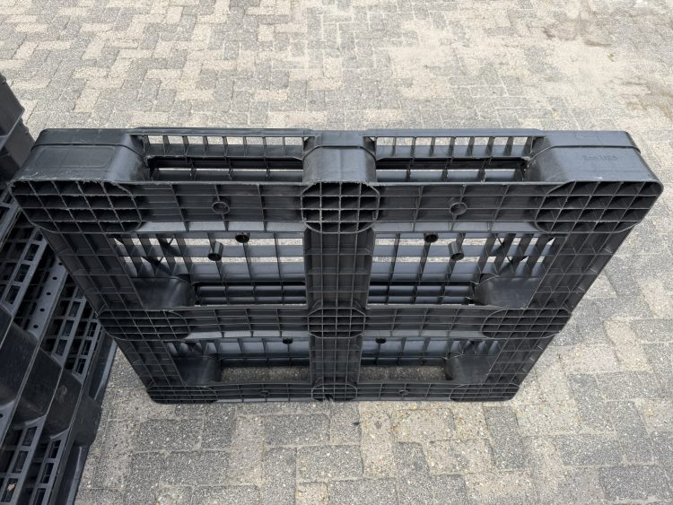 Kunststof pallet | 1200x1000x150mm 6 onderlatten | meerdere op voorraad