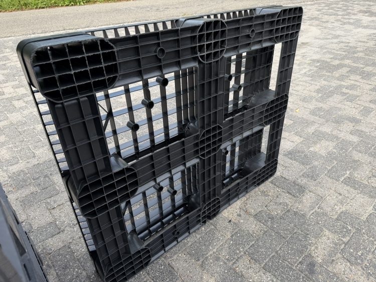 Kunststof pallet | 1200x1000x150mm 6 onderlatten | meerdere op voorraad