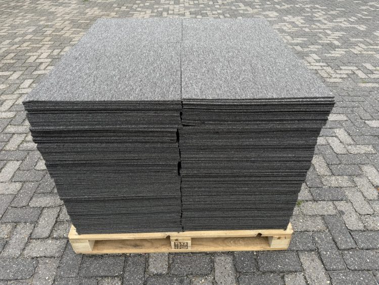 Desso Essence 9092 grijs/bruin tapijttegels 50x50cm gebruikt