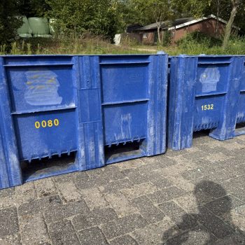 Kunststof palletbox slowfeeder puppy paard pony voerbak