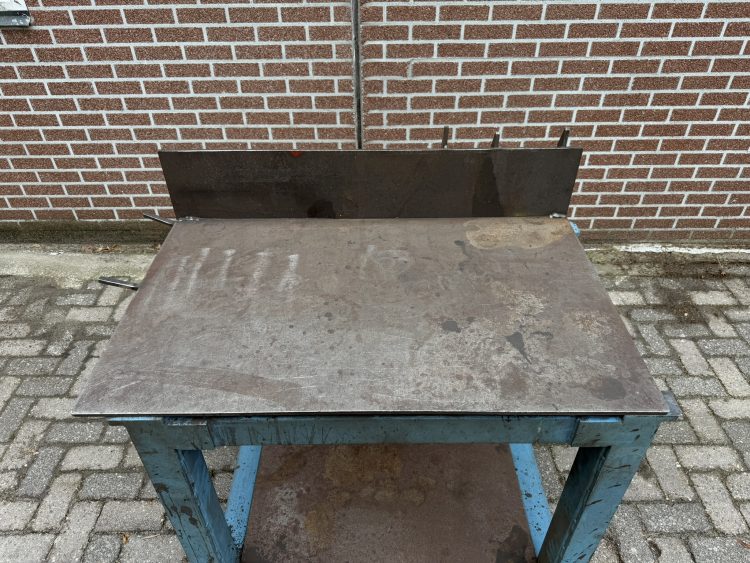 Stalen werkbank optie met nieuw beukenwerkblad