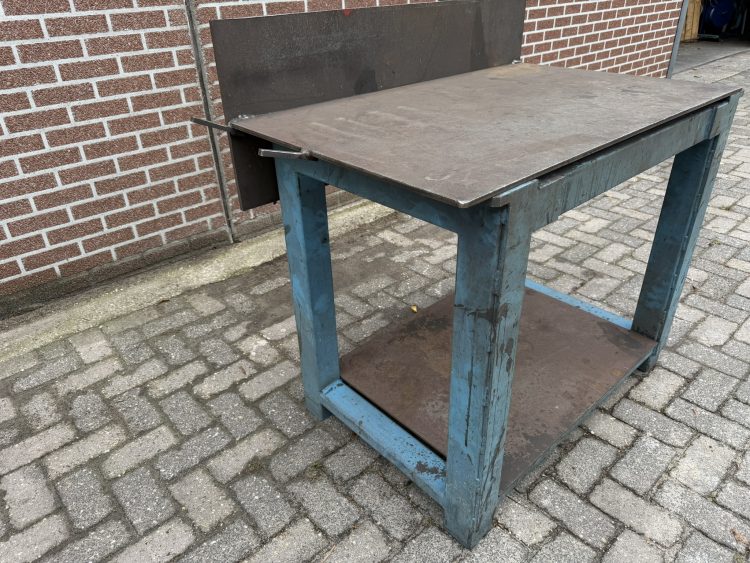Stalen werkbank optie met nieuw beukenwerkblad