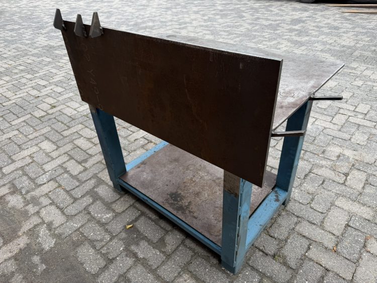 Stalen werkbank optie met nieuw beukenwerkblad