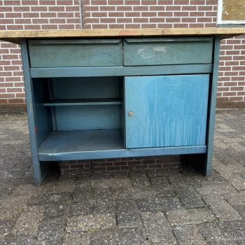 Industriële werkbank met lades en kast