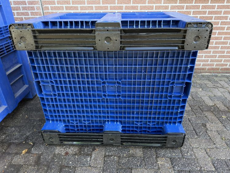 Kunststof palletbox met slede blauw 1200x1000mm