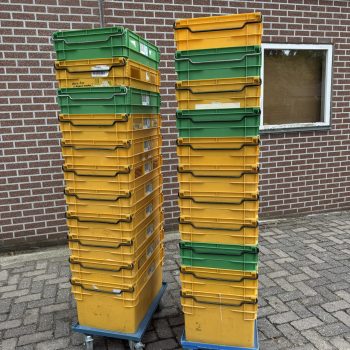 V&D stapelkrat 22x met transport dolly 2x