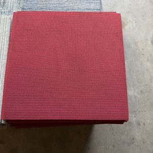 Partij gebruikte tapijttegels rood 22.5m2