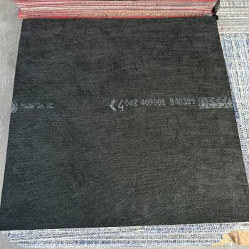 Partij gebruikte tapijttegels blauw/grijs 11m2