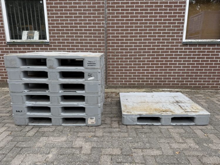 Kunststof pallets-Hygiëne gesloten dek 1200x1000x150mm