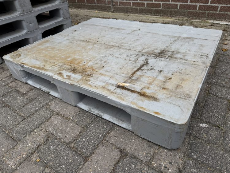 Kunststof pallets-Hygiëne gesloten dek 1200x1000x150mm