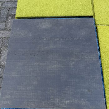 Partij gebruikte tapijttegels blauw 16m2