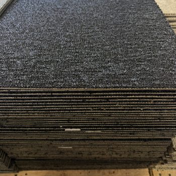 Partij Desso tapijttegels B-keus D. blauw 50x50cm nieuw #027