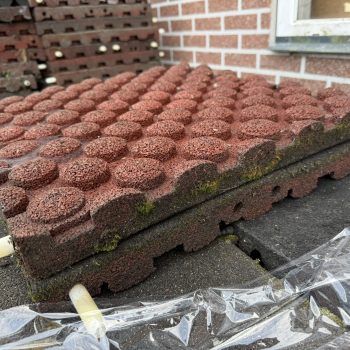 Rubber tegels 4,5cm 50x50 paardenstal, speeltoestellen