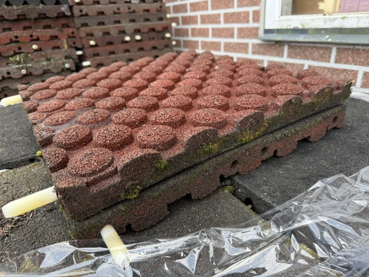 Rubber tegels 4,5cm 50x50 paardenstal, speeltoestellen