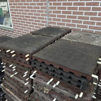 Rubber tegels 4,5cm 50x50 paardenstal, speeltoestellen