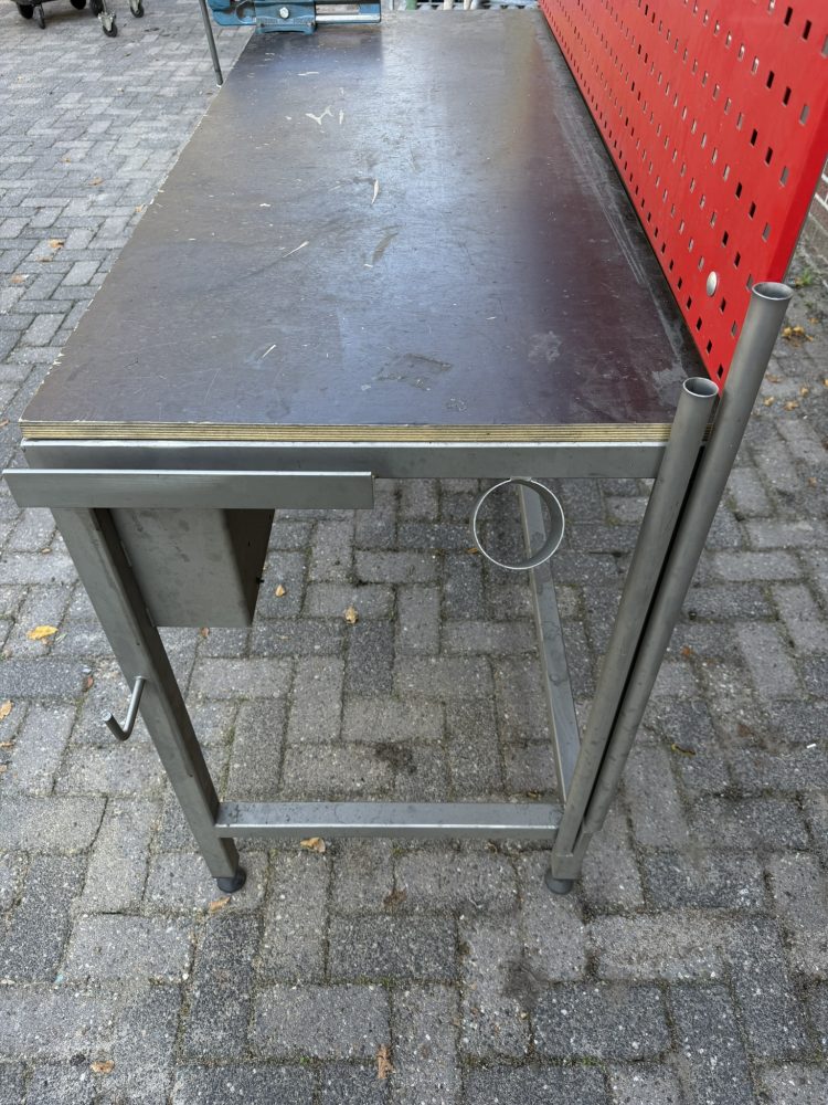 RVS werkbank met Heuer front bankschroef