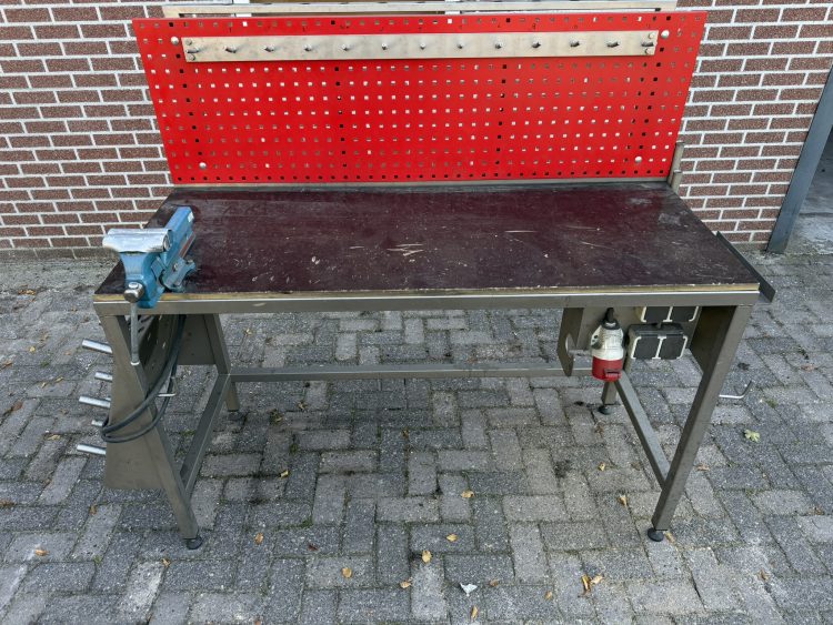 RVS werkbank met Heuer front bankschroef