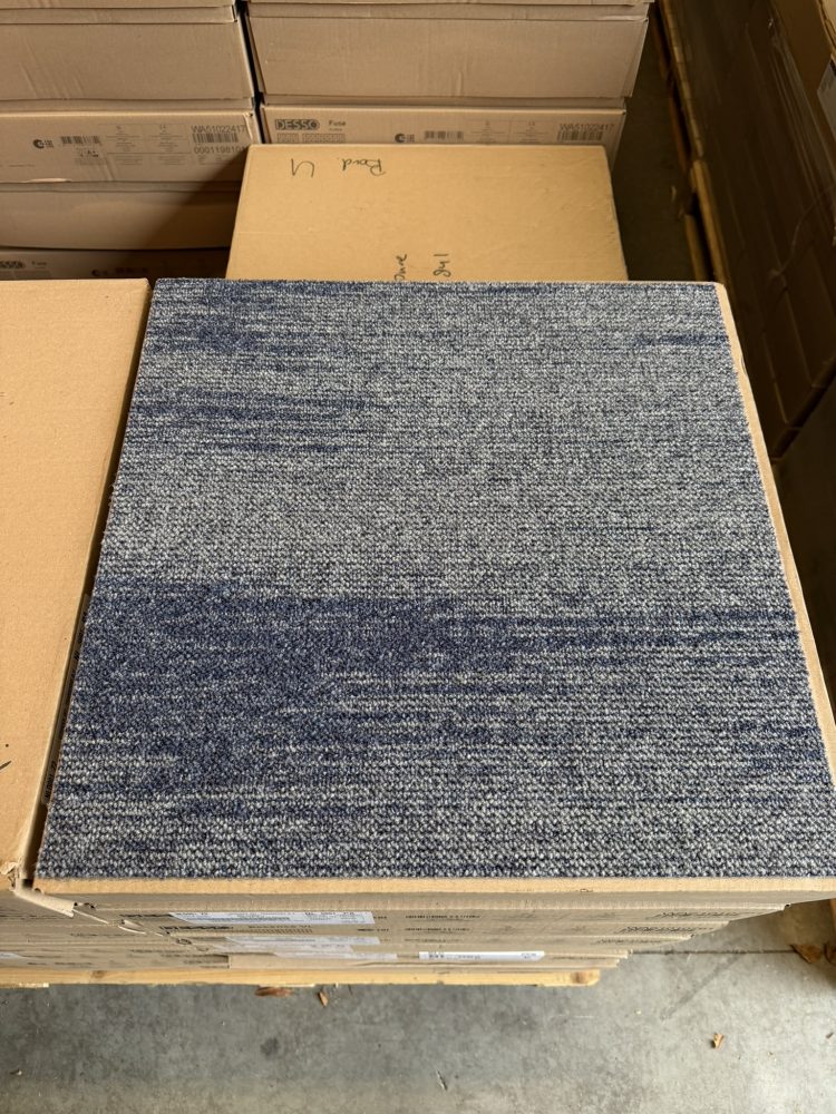 Desso tapijttegels Essence Structure 9507 blauw/grijs 50x50cm nieuw