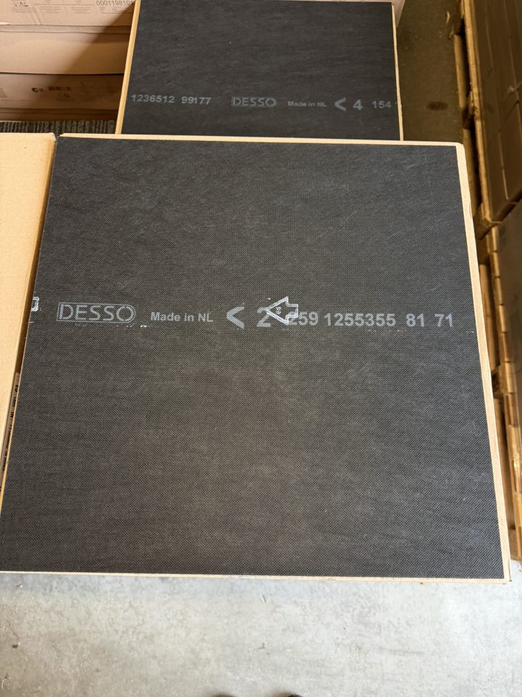 Desso Essence Struc. 9505 Grijs tapijttegels 50x50cm nieuw