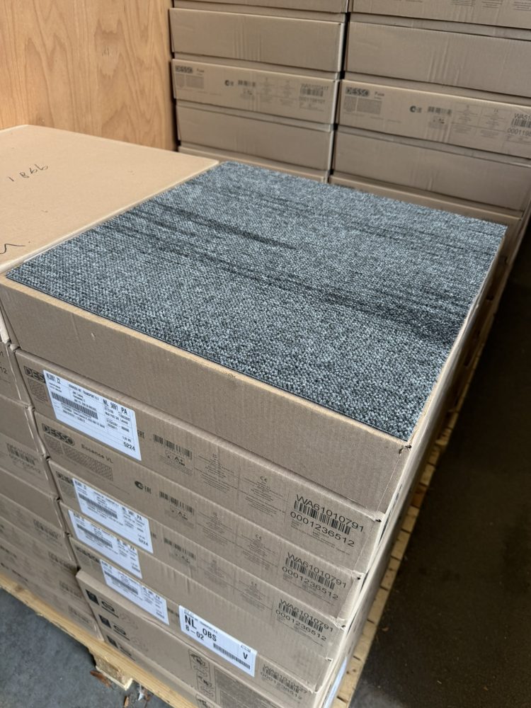Desso Essence Struc. 9505 Grijs tapijttegels 50x50cm nieuw