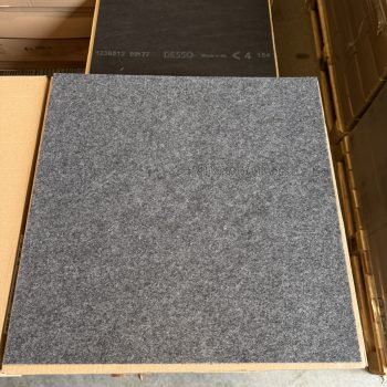 Desso Essence Traces 9105 grijs/rood (nieuw) 50x50 tapijttegels