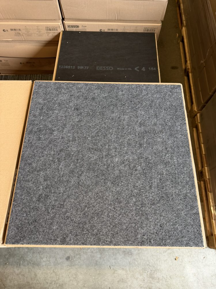Desso Urquiola 2956 donkerbeige 50x50cm tapijttegels nieuw