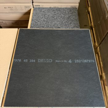 Desso Essence Maze 8431 licht blauw tapijttegels 50x50cm nieuw