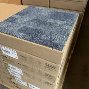 Desso Essence Maze 8431 licht blauw tapijttegels 50x50cm nieuw
