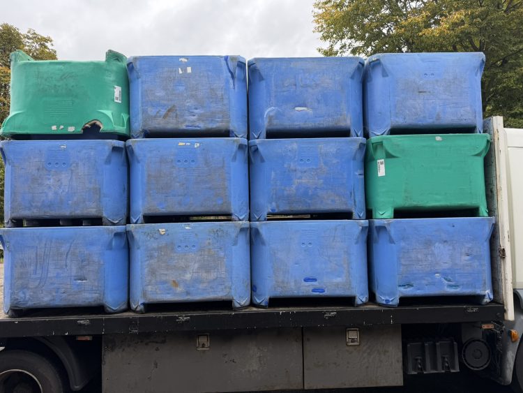 Sterke kunststof palletboxen – Saeplast 630 Tub! Metaal, opslag, oud ijzer