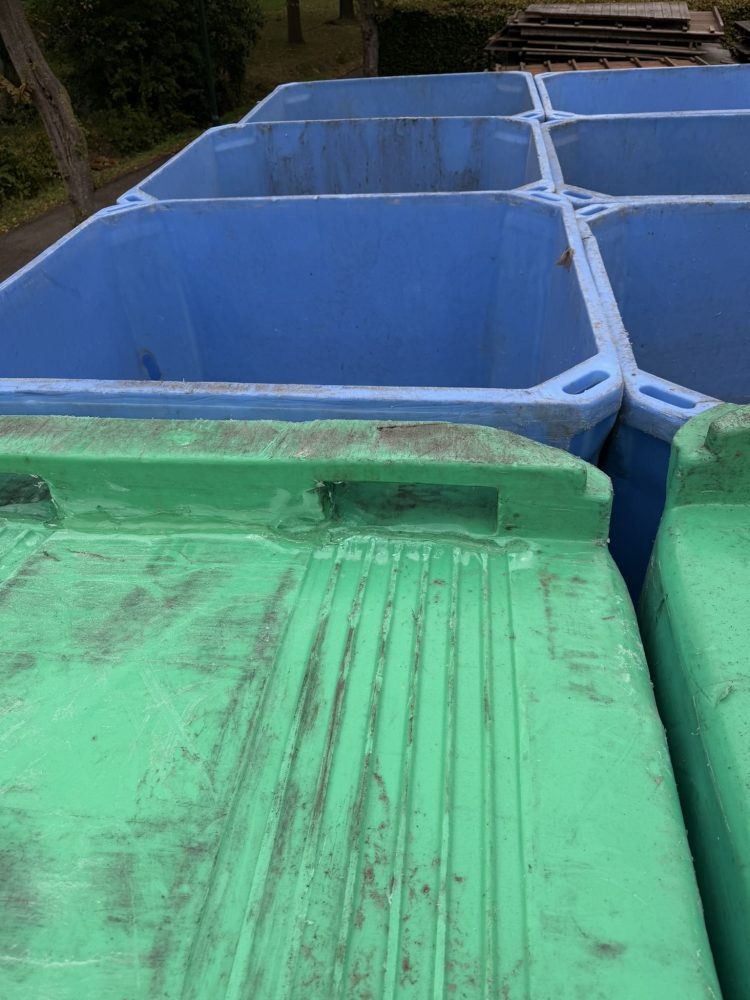 Sterke kunststof palletboxen – Saeplast 630 Tub! Metaal, opslag, oud ijzer