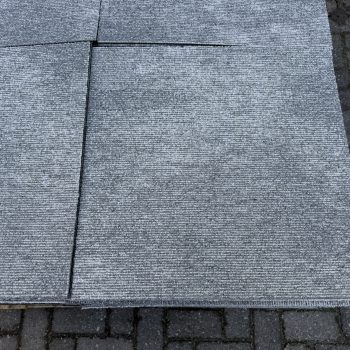 Tapijttegels grijs 50x50 cm gebruikte vloertegels #910