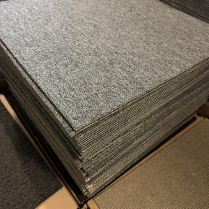 Desso tapijttegels 50x50cm grijs 17m2 B-keus nieuw #030