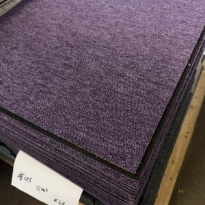 Partij Desso tapijttegels B-keus paars 50x50cm nieuw #031