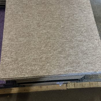 Partij Desso tapijttegels B-keus beige 50x50cm nieuw #033