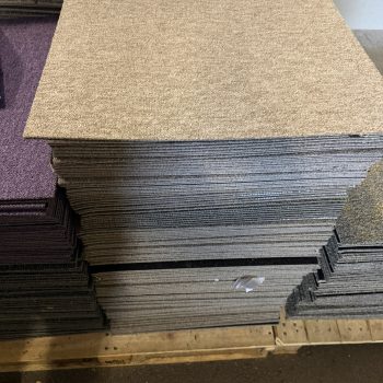 Partij Desso tapijttegels B-keus beige 50x50cm nieuw #033